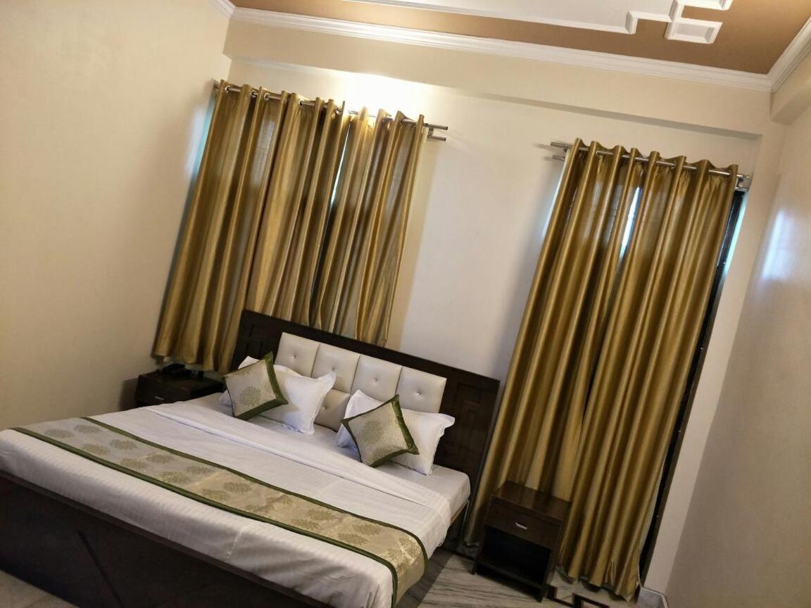 Surabhi Garden Inn Lucknow Eksteriør billede